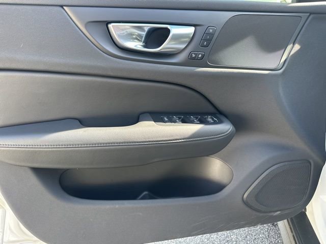 Certified 2025 Volvo V60 B5 Cross Country Plus image 17