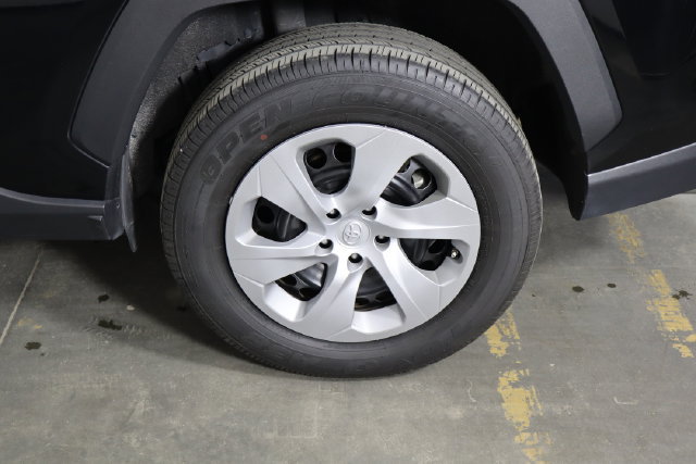 Used 2024 Toyota RAV4 LE FWD image 37