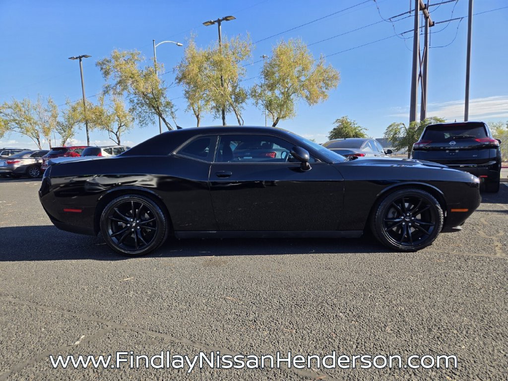 Used 2017 Dodge Challenger SXT w/ Blacktop Package RWD image 7
