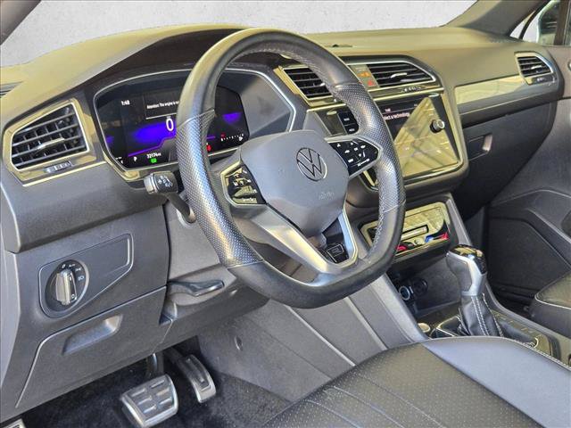Used 2024 Volkswagen Tiguan SE R-Line FWD image 9