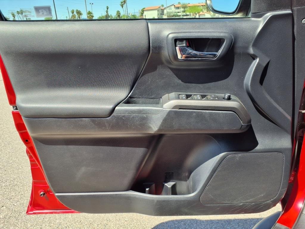 Used 2019 Toyota Tacoma TRD Sport image 20