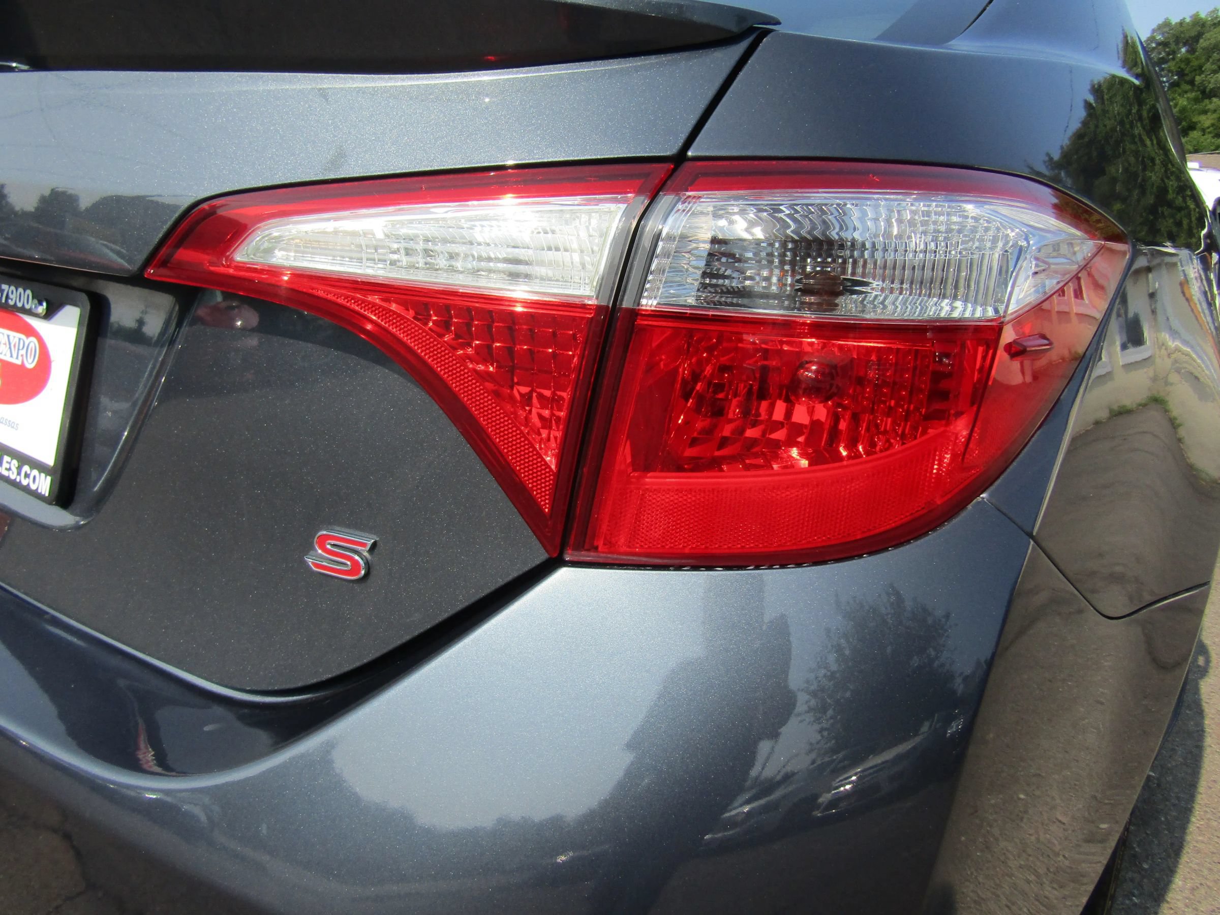 Used 2015 Toyota Corolla S FWD image 9