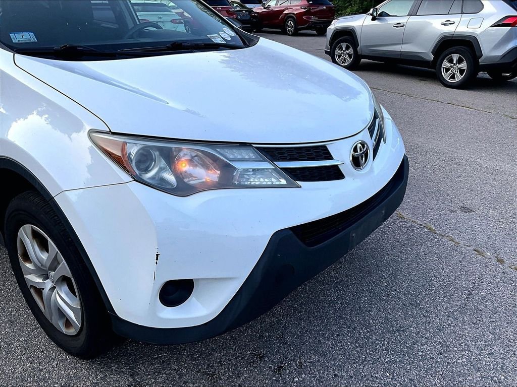 Used 2015 Toyota RAV4 LE AWD/4WD image 8