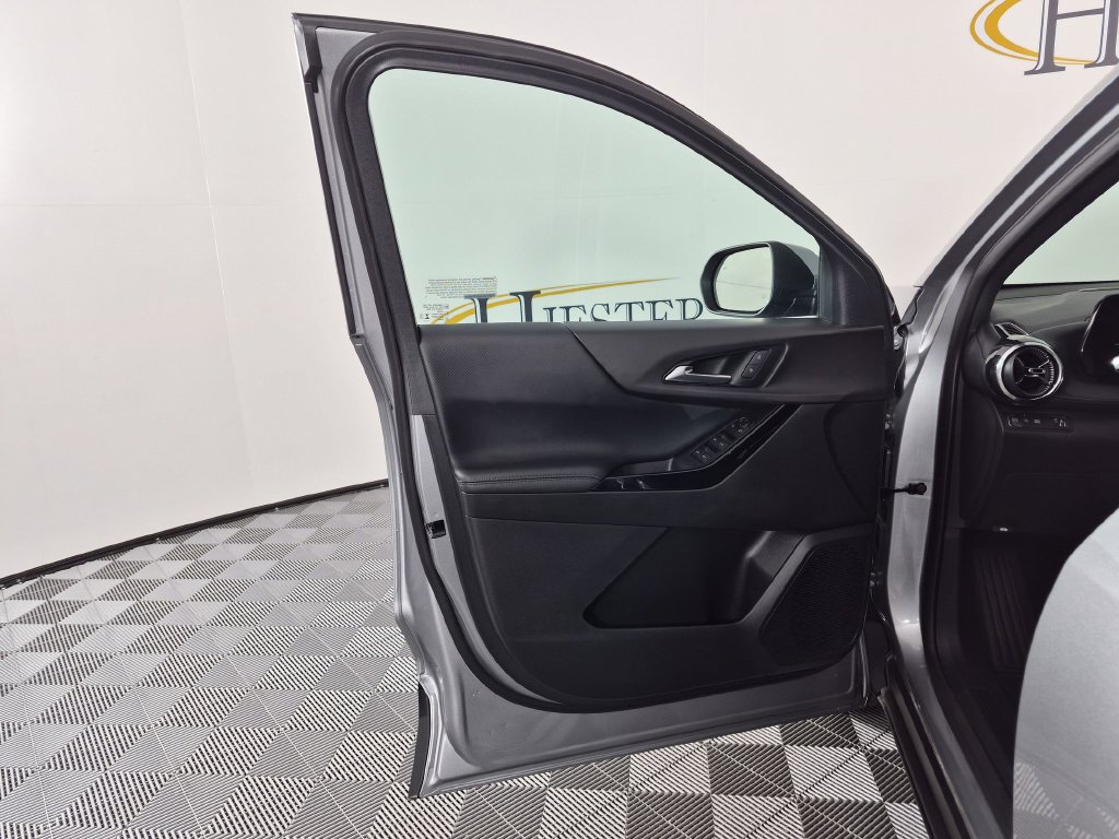 Certified 2026 Chevrolet Equinox LT FWD image 14
