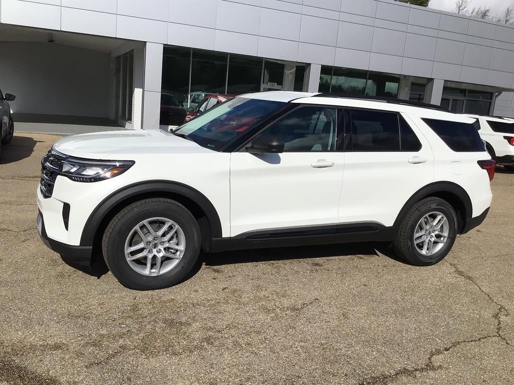 New 2026 Ford Explorer Active w/ Active Comfort Package image 2