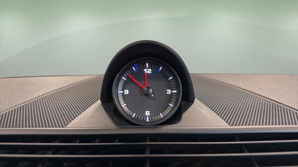 Used 2018 Porsche Panamera 4 image 18