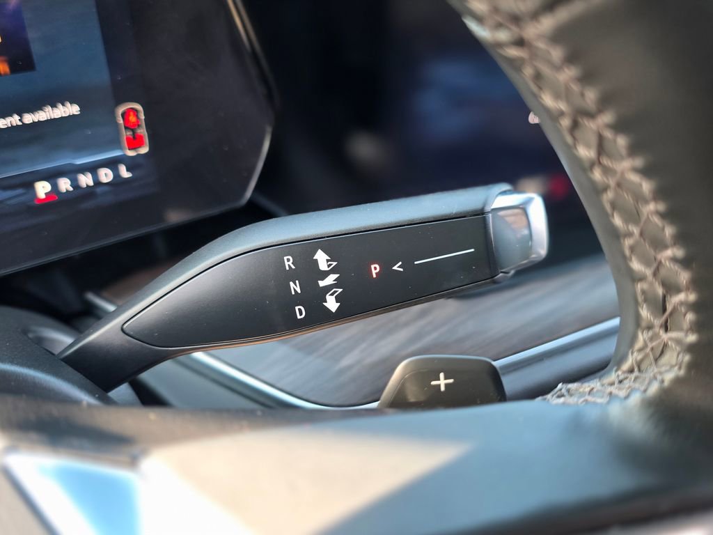 Used 2025 Chevrolet Suburban Premier image 41