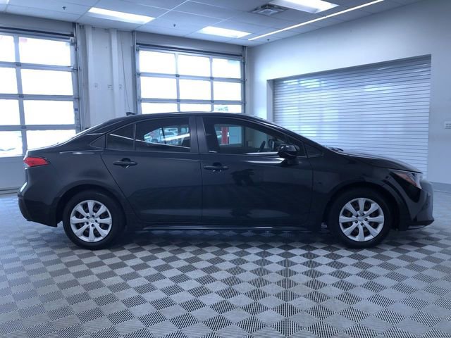 Certified 2022 Toyota Corolla LE image 33
