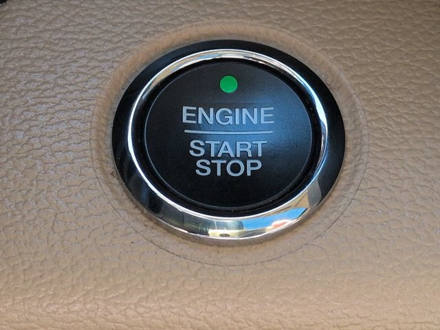 Used 2018 Ford F250 Lariat w/ Lariat Ultimate Package AWD/4WD image 37