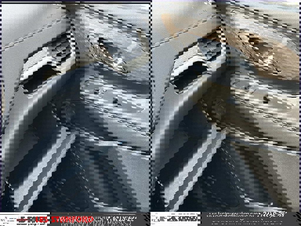 Used 2023 GMC Terrain Denali w/ Denali Premium Package image 35