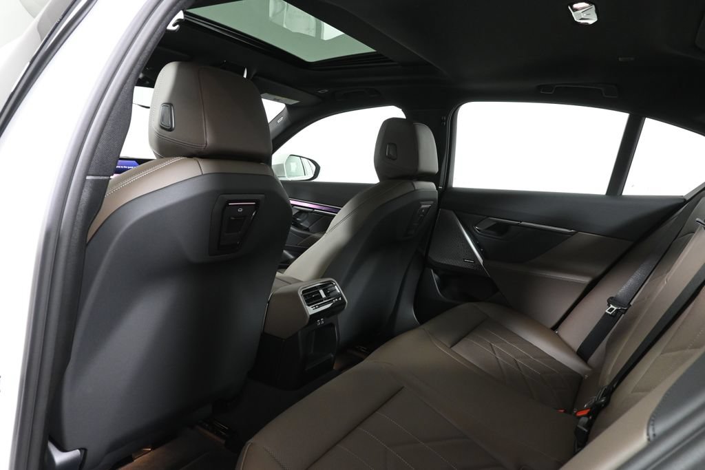 New 2027 BMW 530i xDrive w/ Premium Package AWD/4WD image 28