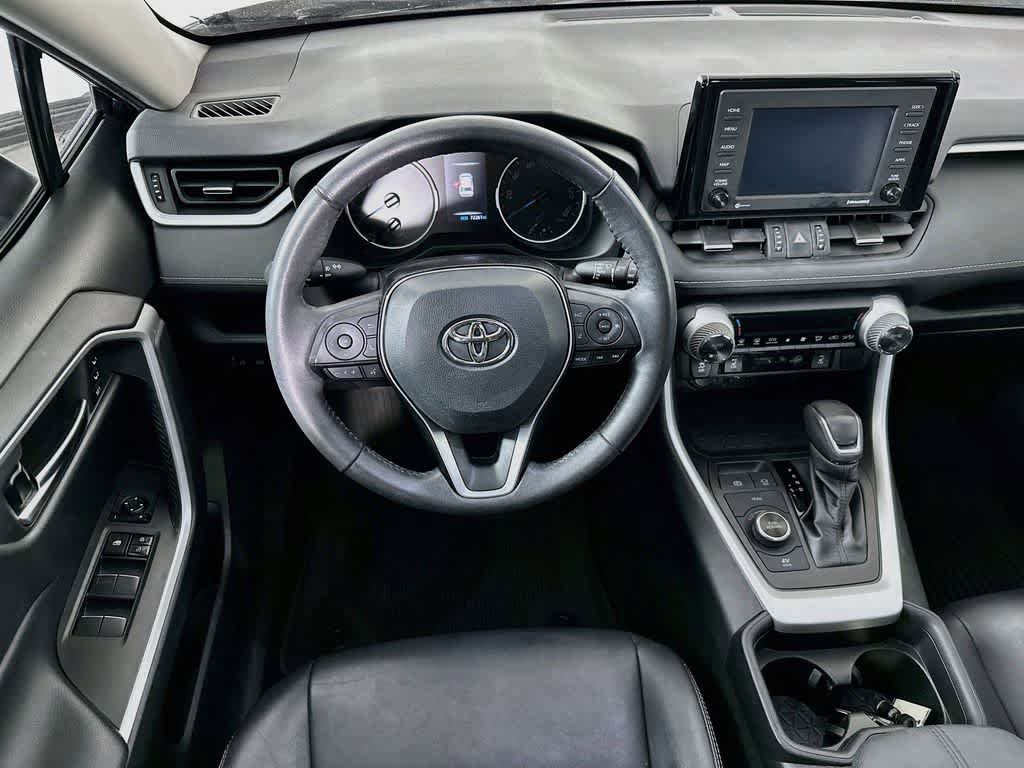 Used 2021 Toyota RAV4 XLE Premium AWD/4WD image 10