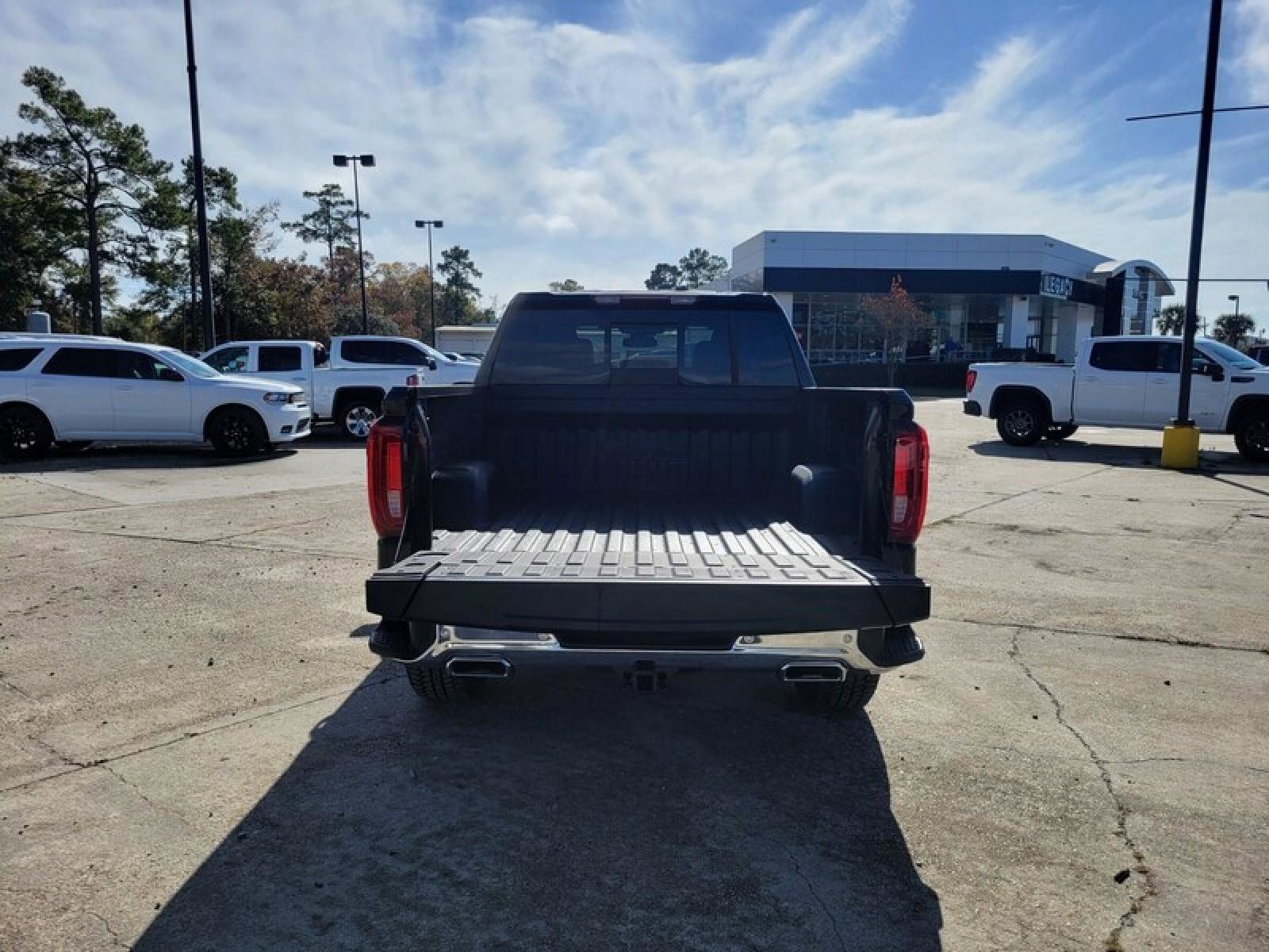 New 2026 GMC Sierra 1500 SLT w/ SLT Premium Plus Package image 7