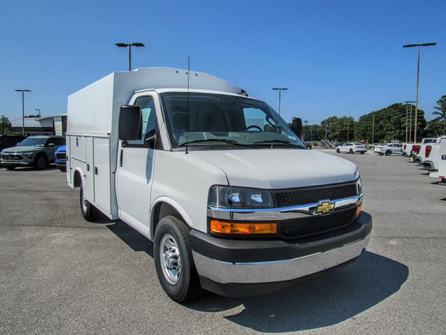 New 2025 Chevrolet Express 3500 w/ Power Convenience Package