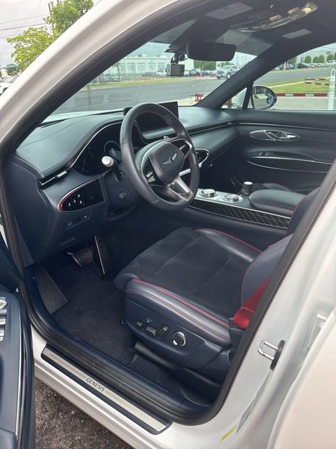 Used 2022 Genesis GV70 3.5T Sport w/ Sport Prestige Package image 10