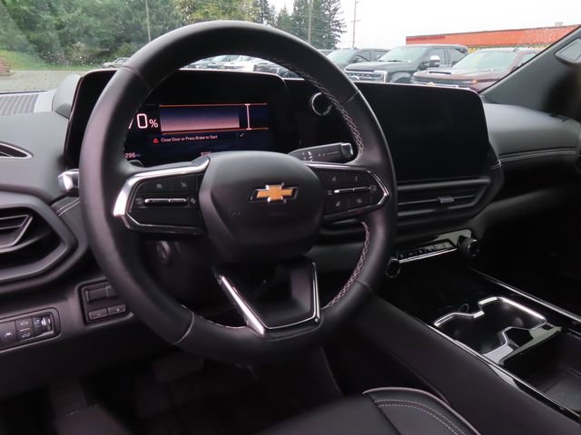 Used 2025 Chevrolet Silverado EV LT AWD/4WD image 17