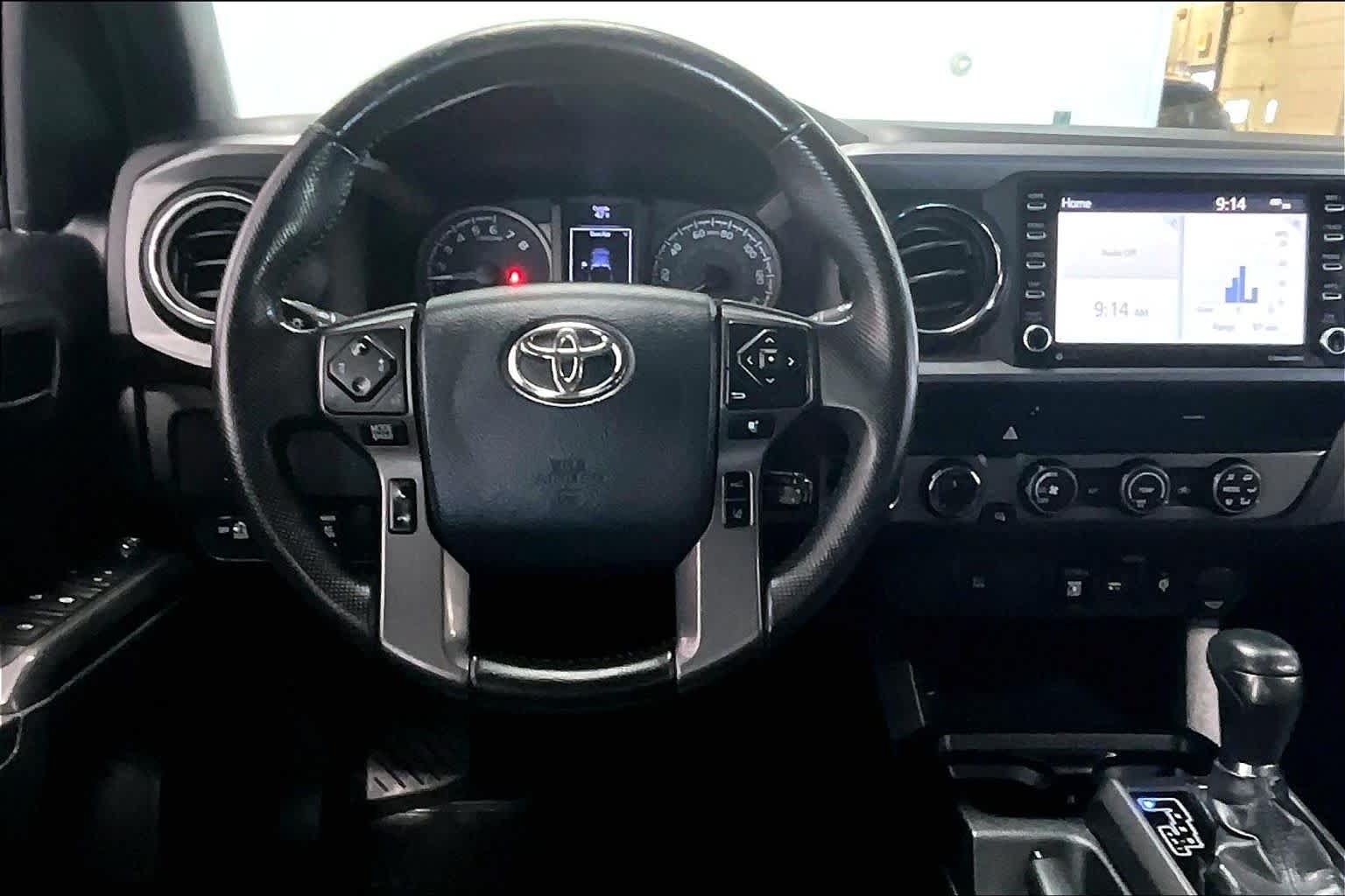 Used 2020 Toyota Tacoma TRD Sport AWD/4WD image 13