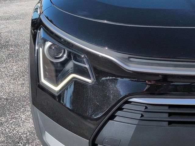 Used 2024 Kia Niro EX FWD image 9
