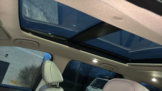 Used 2023 Honda Pilot Touring image 8