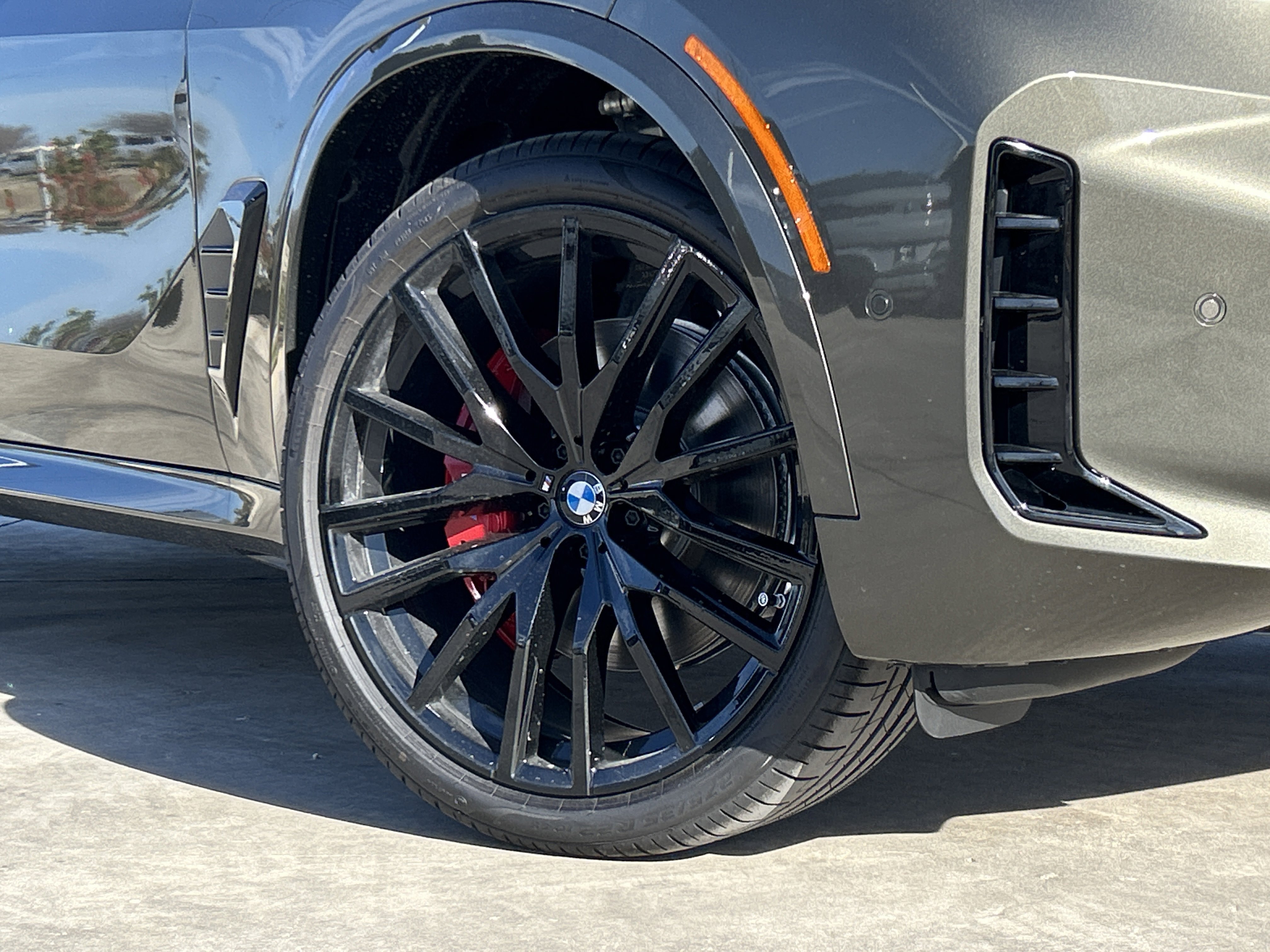 New 2026 BMW X5 xDrive40i w/ M Sport Package image 6