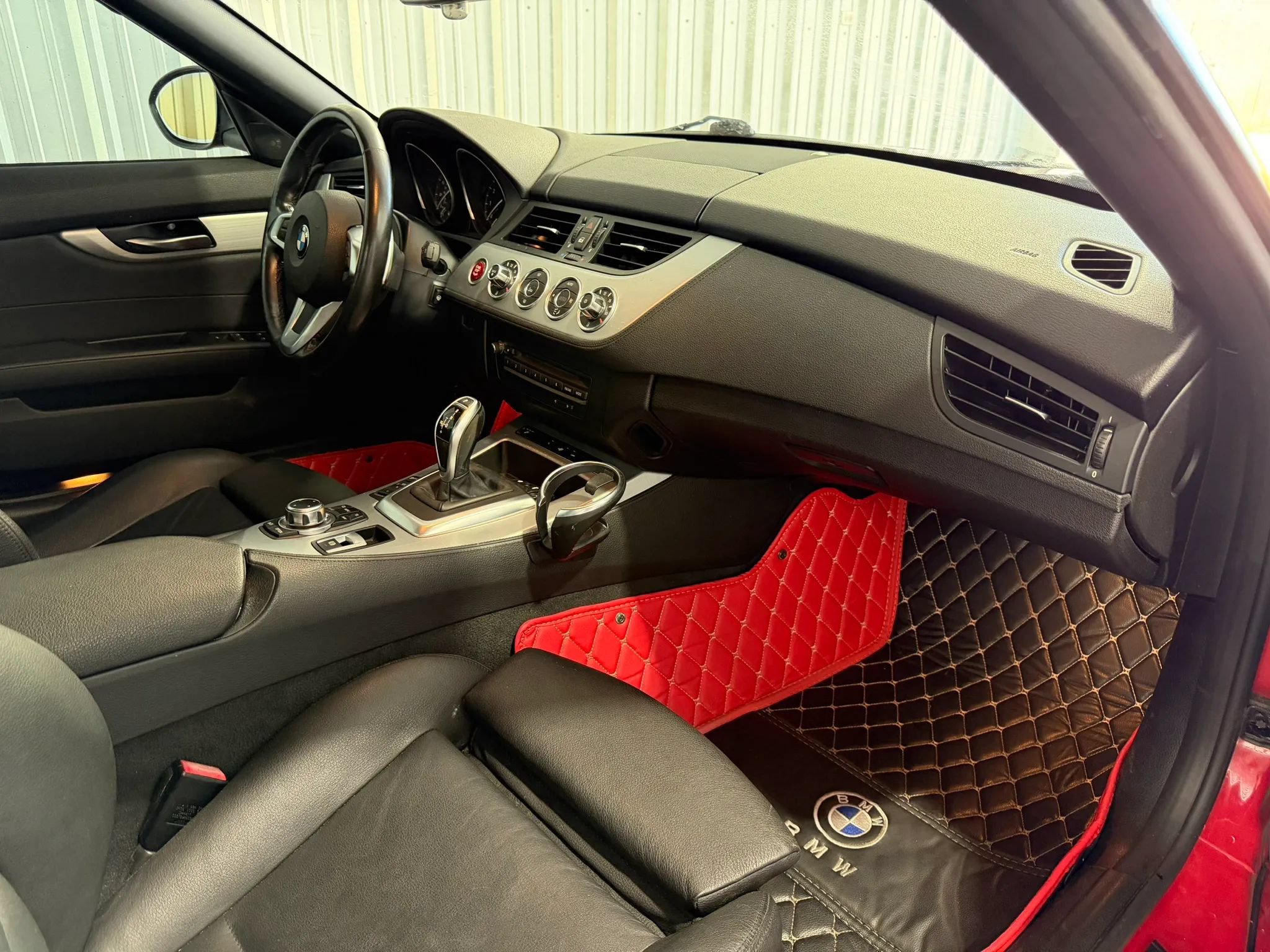 Used 2012 BMW Z4 sDrive28i w/ Sport Pkg RWD image 19