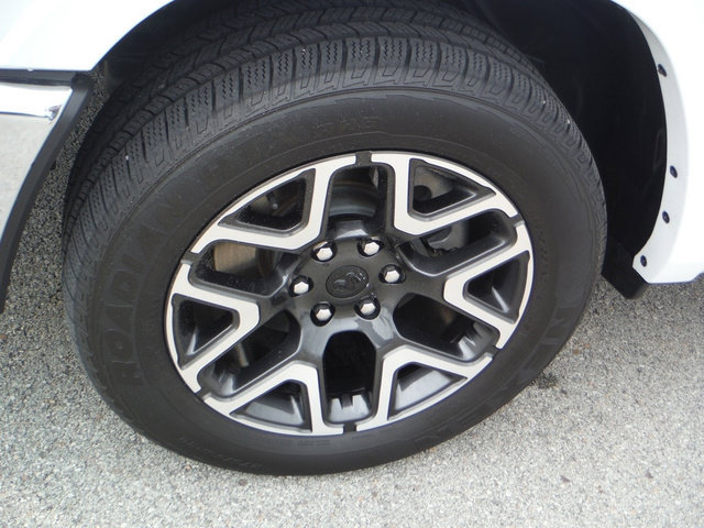 Used 2026 RAM 1500 Laramie AWD/4WD image 3