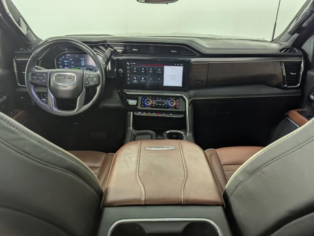 Used 2025 GMC Sierra 3500 Denali Ultimate AWD/4WD image 18