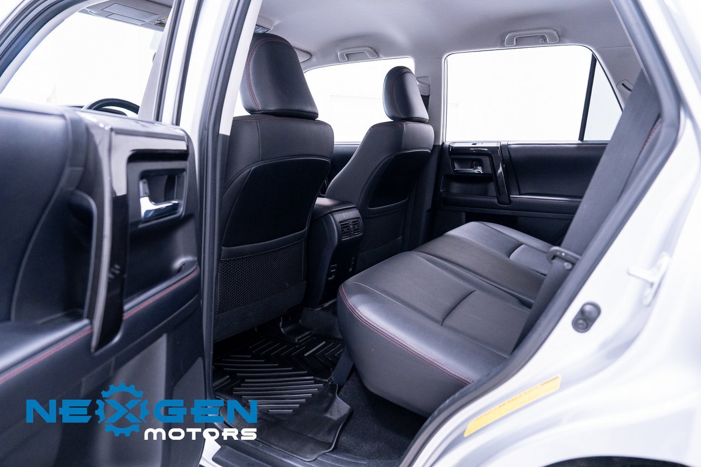 Used 2019 Toyota 4Runner TRD Off-Road Premium image 28