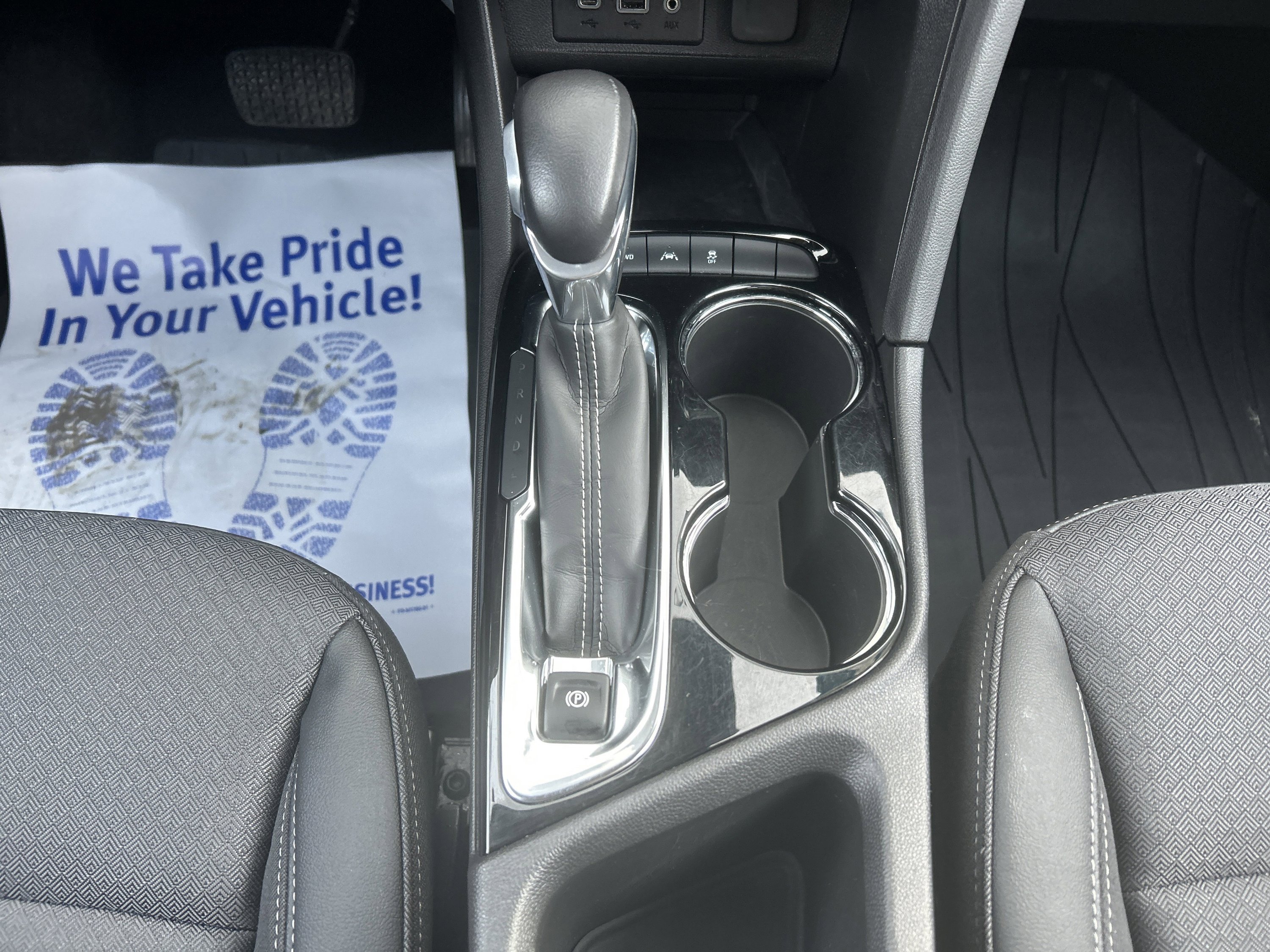 Used 2023 Buick Encore GX Select image 19