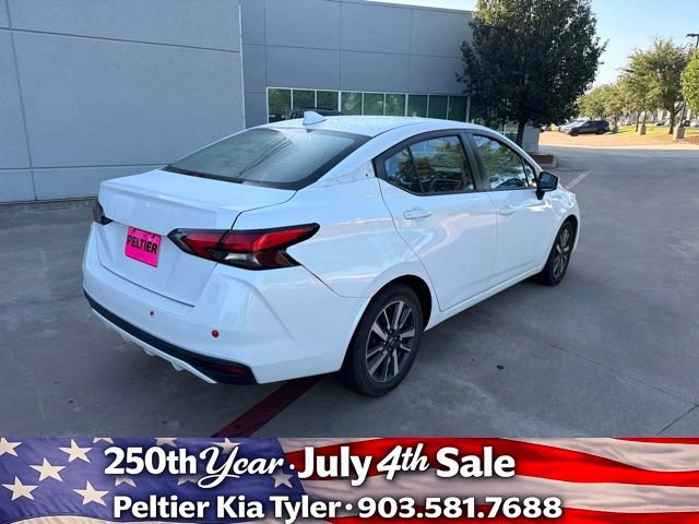 Used 2022 Nissan Versa SV FWD image 9