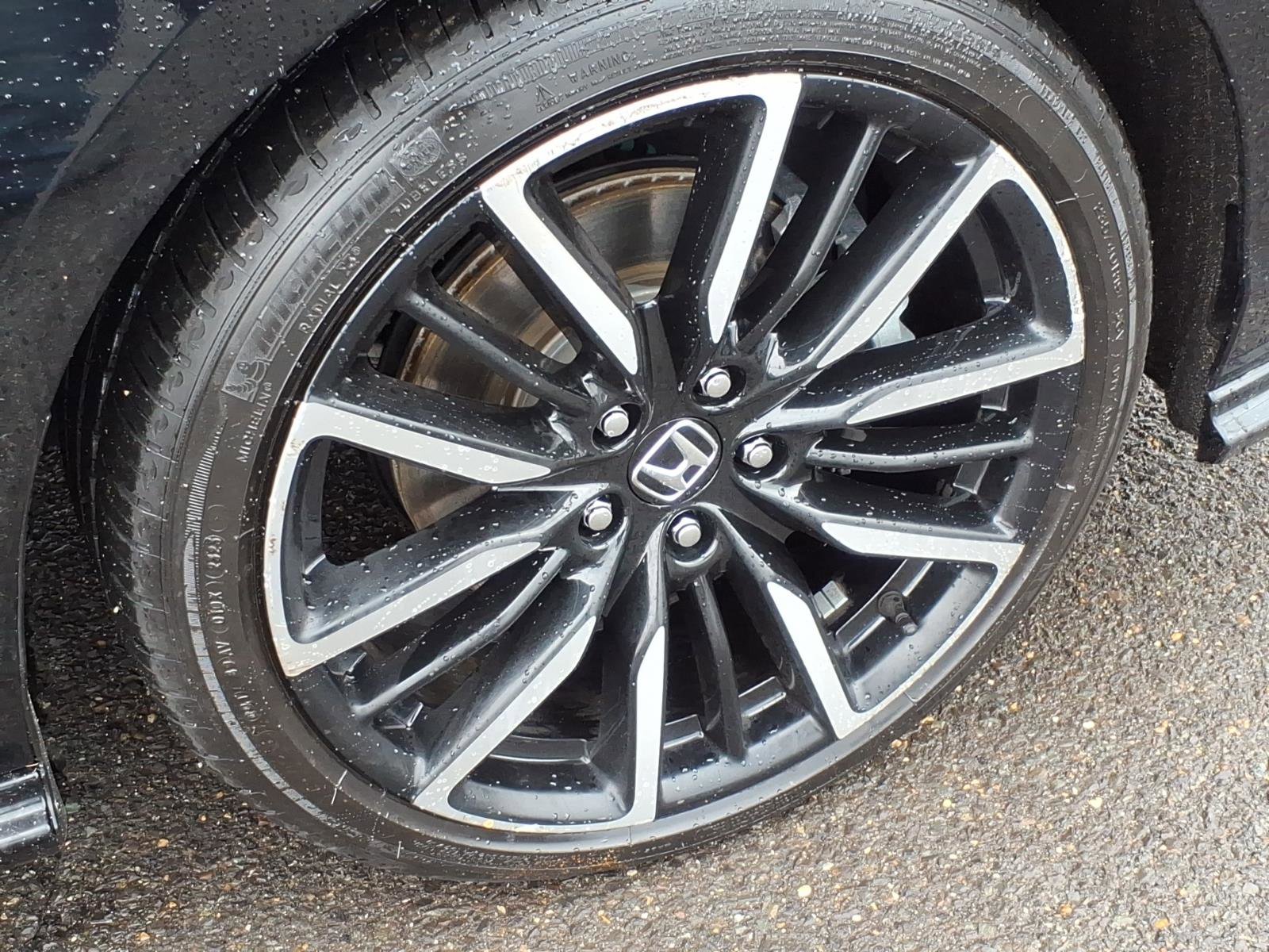 Used 2023 Honda Accord Touring image 8