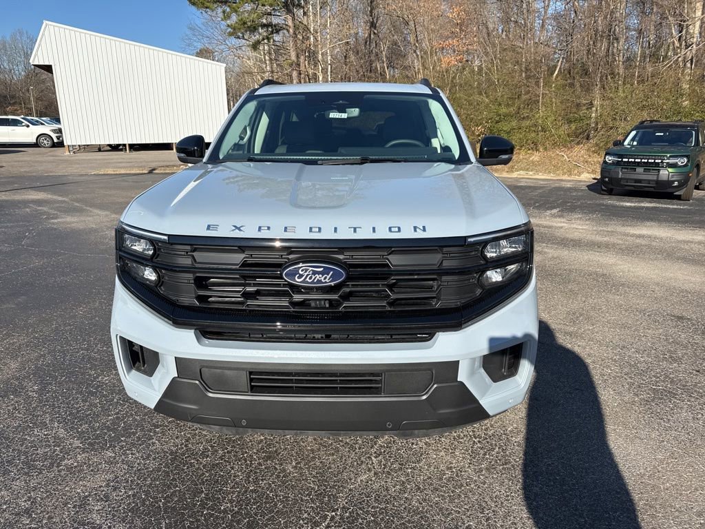 New 2025 Ford Expedition Active image 15