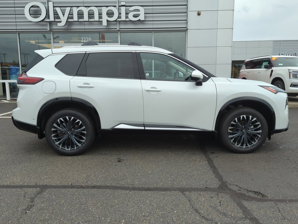 New 2026 Nissan Rogue Platinum image 6