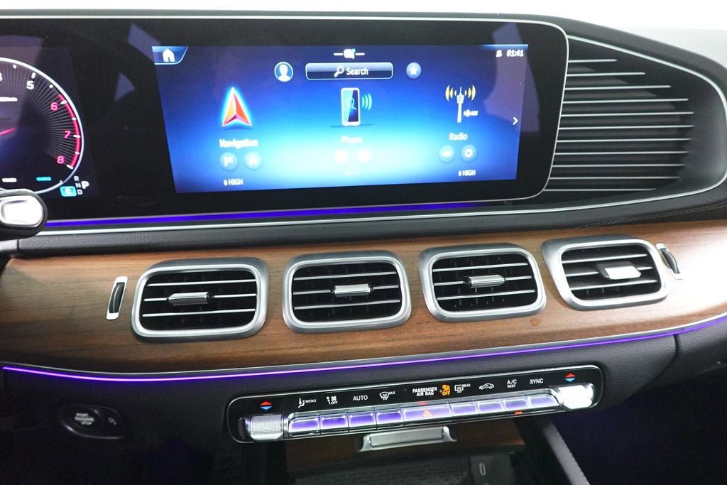 Used 2025 Mercedes-Benz GLS 450 4MATIC image 17