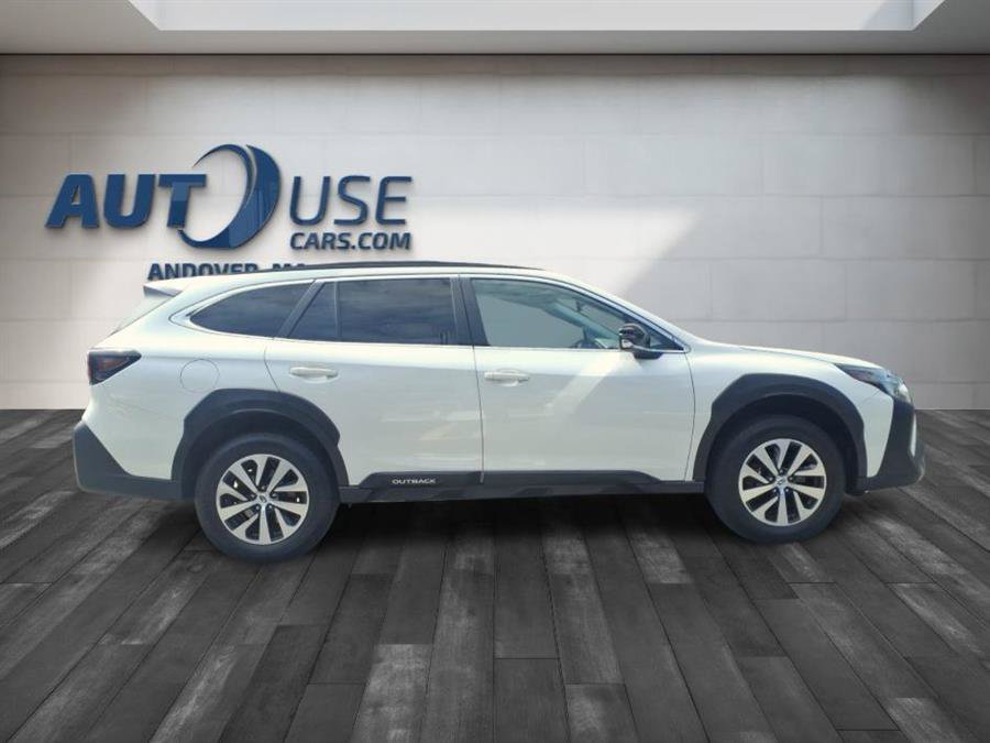 Used 2023 Subaru Outback Premium AWD/4WD image 4