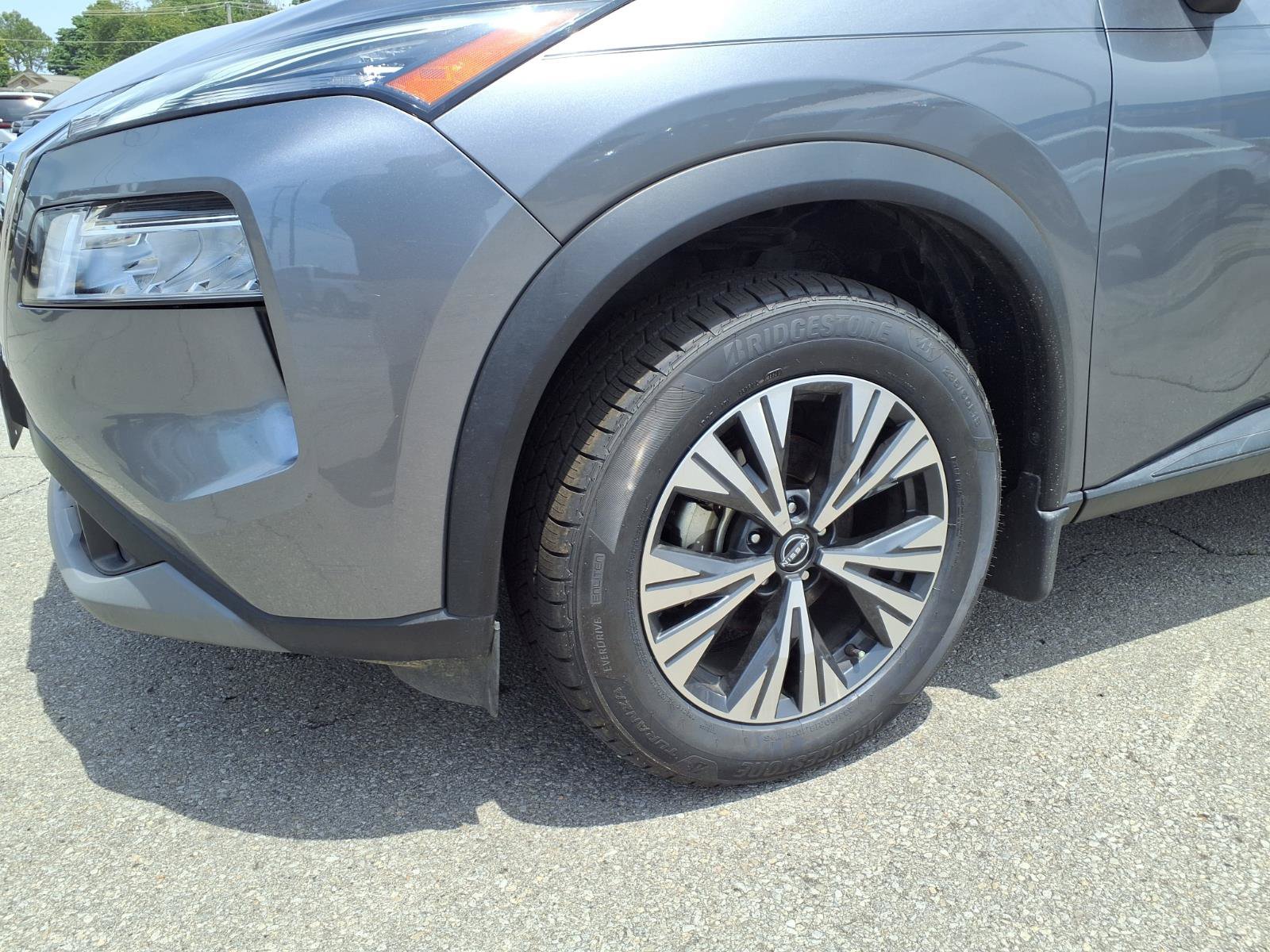 Used 2023 Nissan Rogue SV FWD image 18