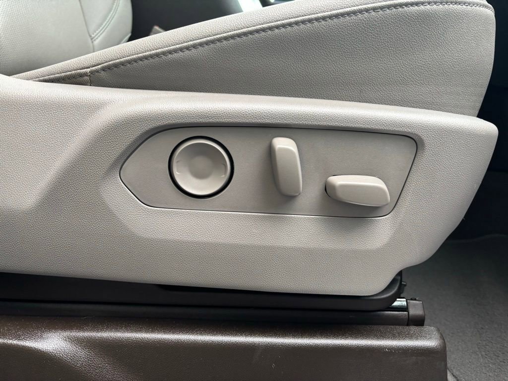 Used 2023 GMC Sierra 1500 SLT w/ SLT Premium Package image 24