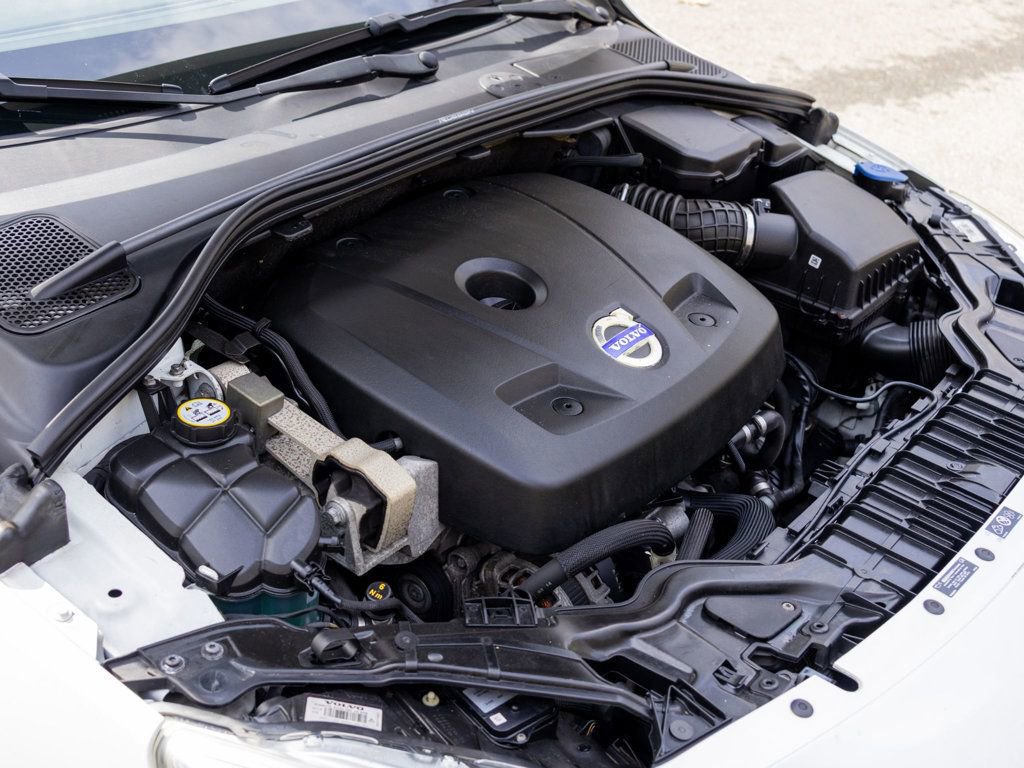 Used 2015 Volvo S60 T6 Platinum image 39