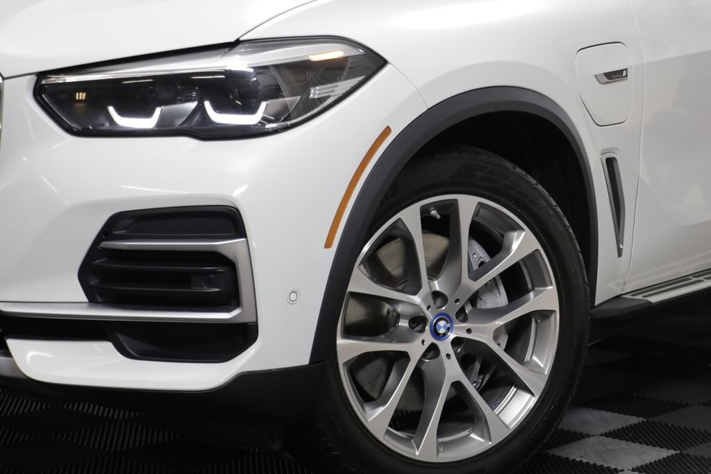 Used 2023 BMW X5 xDrive45e AWD/4WD image 3