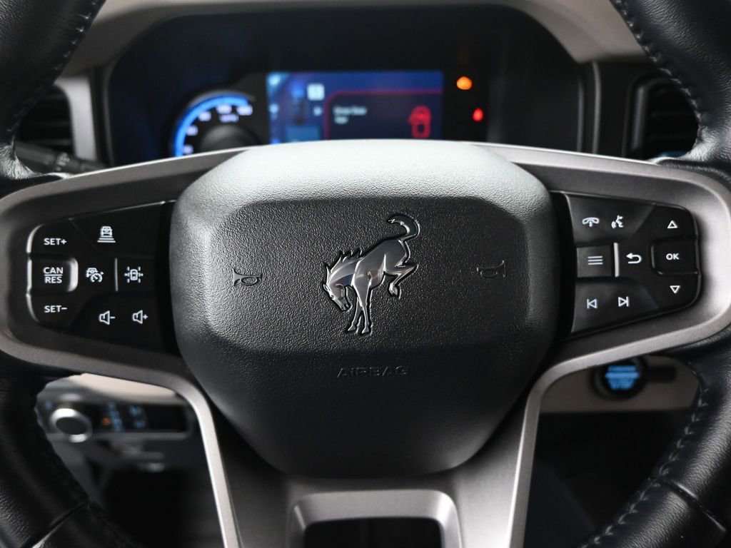 Used 2023 Ford Bronco Wildtrak image 11