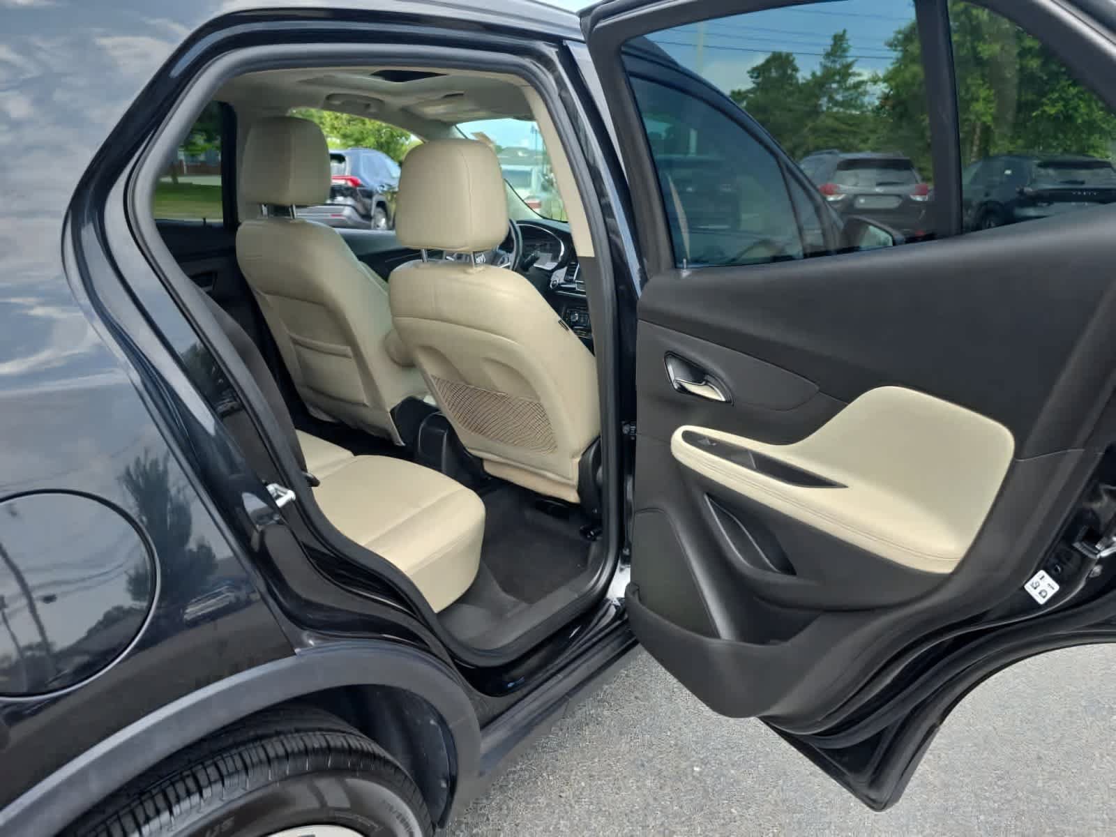 Used 2019 Buick Encore Essence w/ Safety Package II AWD/4WD image 28