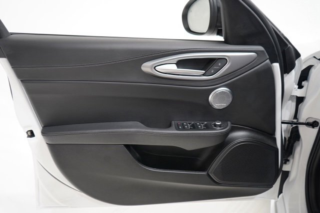 New 2026 Alfa Romeo Giulia Base image 18