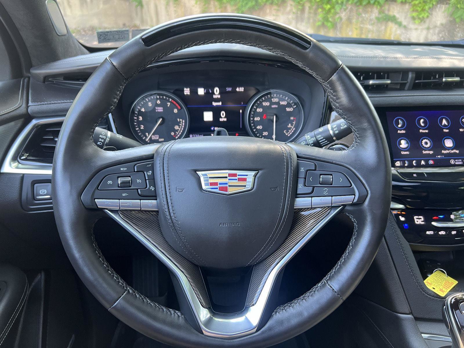 Used 2025 Cadillac XT6 Premium Luxury w/ Platinum Package AWD/4WD image 23