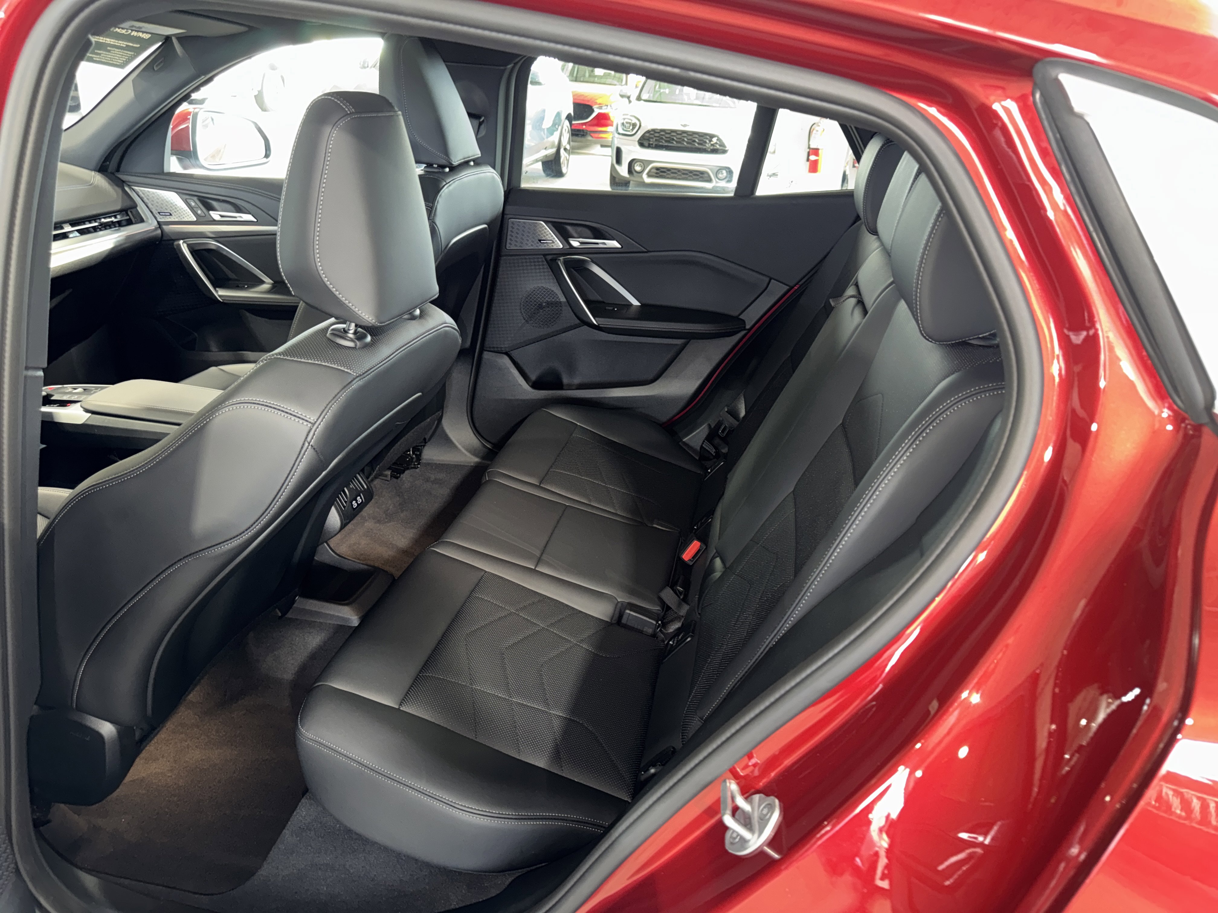 Certified 2025 BMW X2 xDrive28i w/ Premium Package image 15