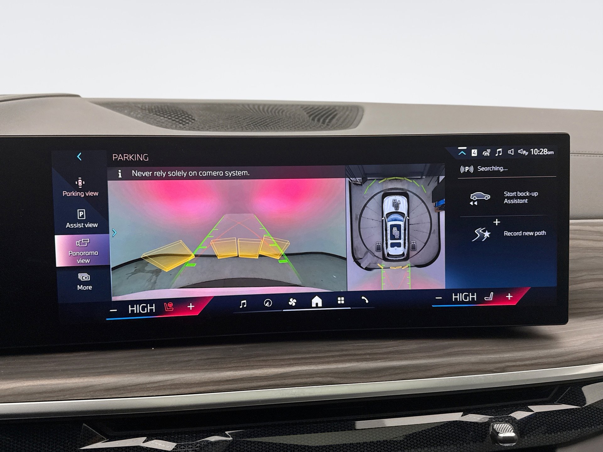 Used 2024 BMW X7 xDrive40i w/ Executive Package image 16