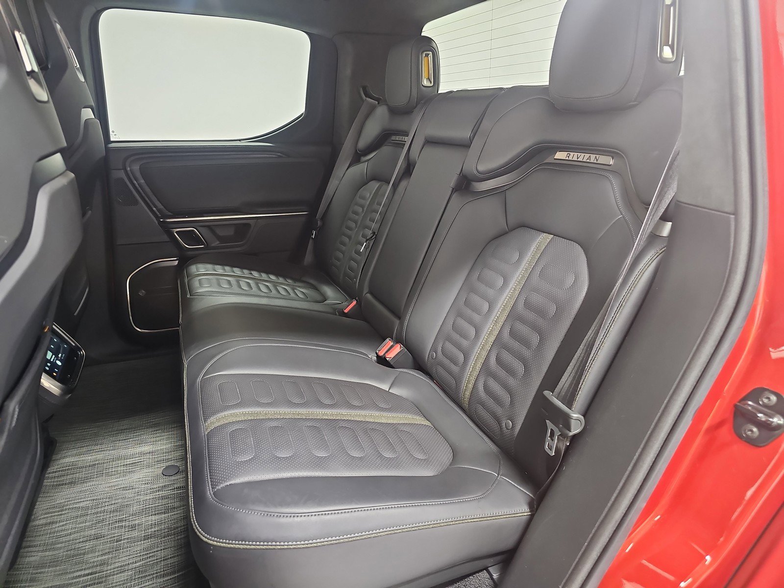 Used 2023 Rivian R1T Adventure image 21