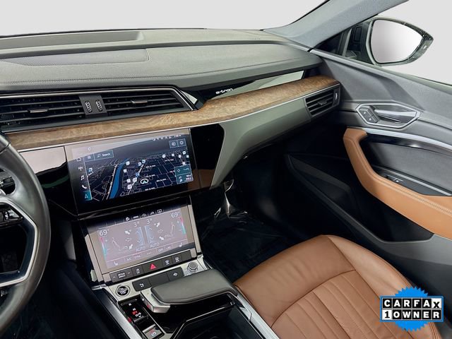 Used 2022 Audi e-tron Premium w/ Convenience Plus Package image 23