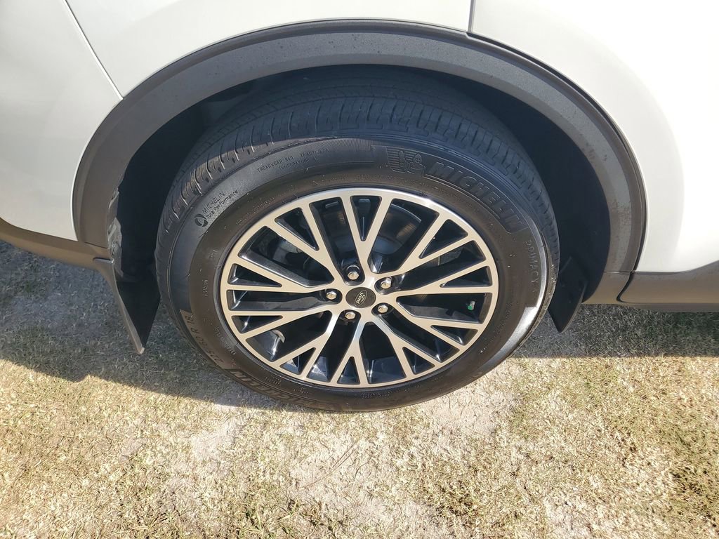 Used 2023 Ford Escape SE image 7