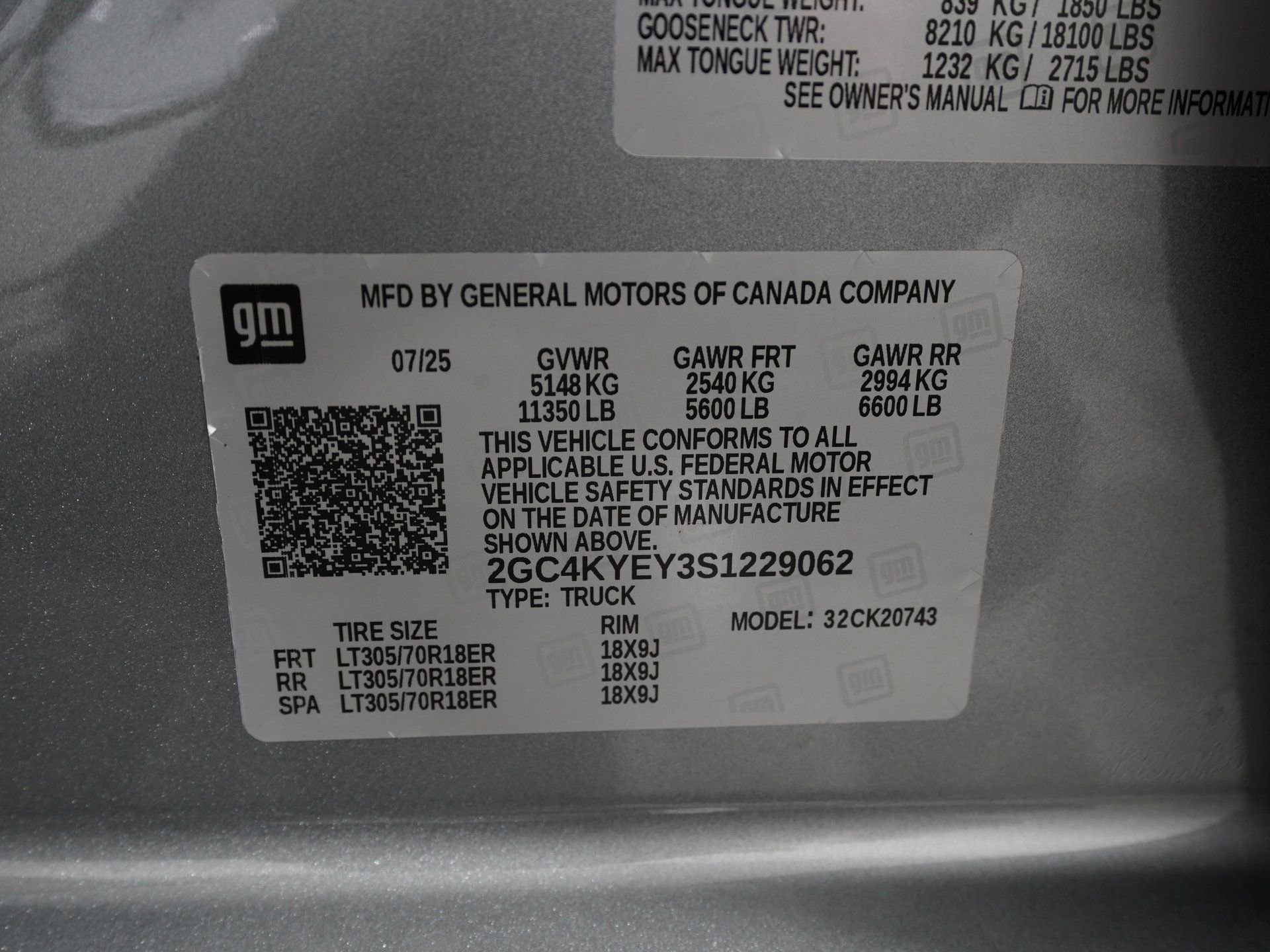 Used 2025 Chevrolet Silverado 2500 ZR2 w/ Technology Package image 34