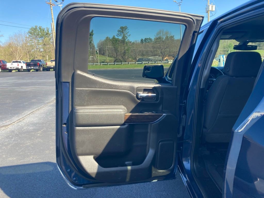 Used 2022 GMC Sierra 1500 SLE image 29